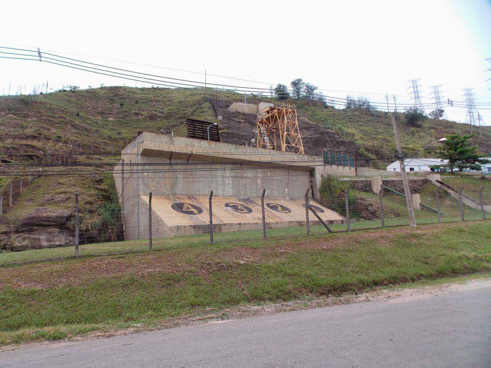 Rio Paraíba do Sul tubos FOTO 3